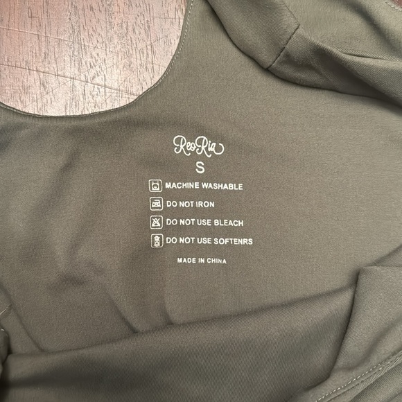 ReoRia gray Butsmooth super soft bodysuit size small - Picture 2 of 3